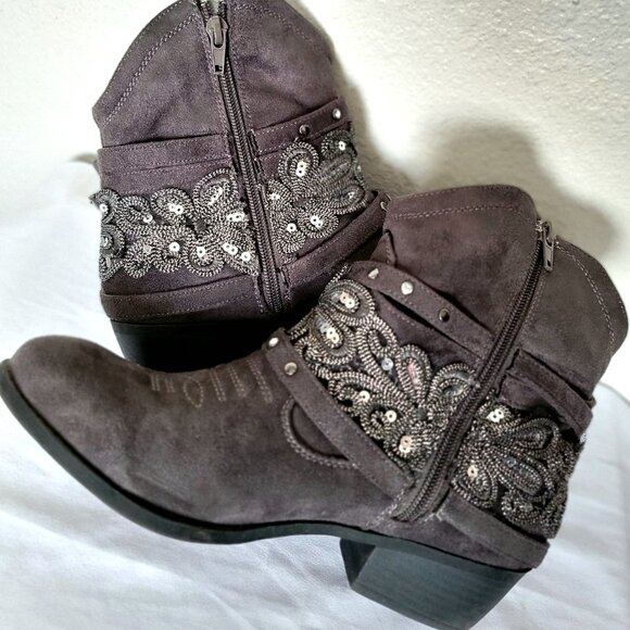 Ankle Boots by "Not Rated" - Picture 5 of 8